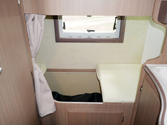 トランクルームにアクセスできる荷室