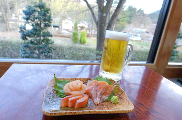 キャンピングカーでの泊まりだから飲める!